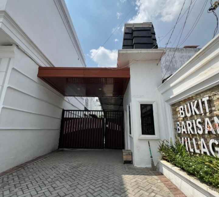 dijual rumah jalan tertib bukit barisan