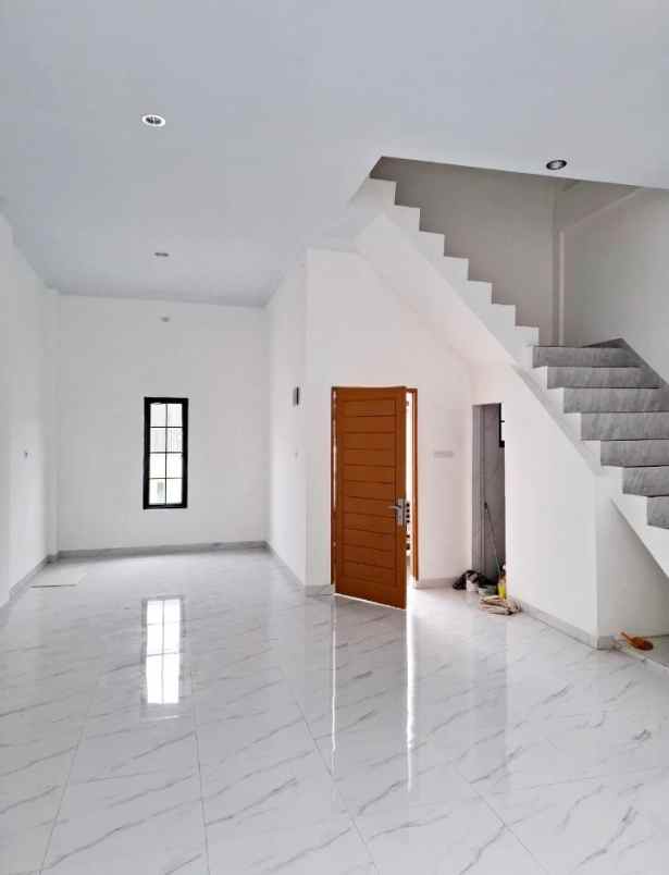 dijual rumah jalan tertib bukit barisan