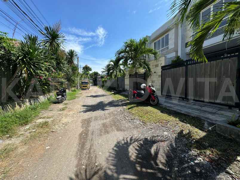 dijual rumah jalan tukad badung renon