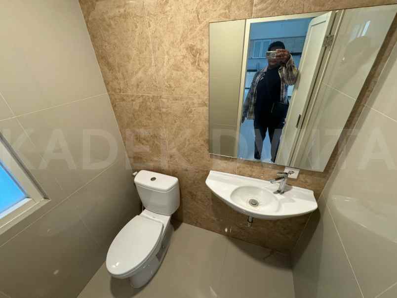 dijual rumah jalan tukad badung renon