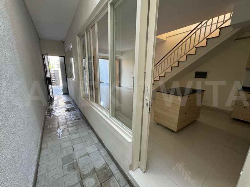 dijual rumah jalan tukad badung renon