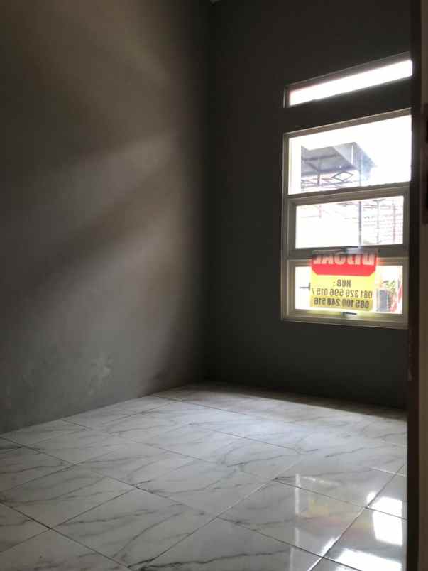 dijual rumah jalan turangga utara ii