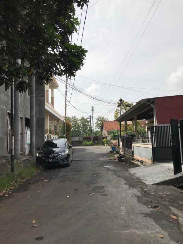 dijual rumah jalan turangga utara ii