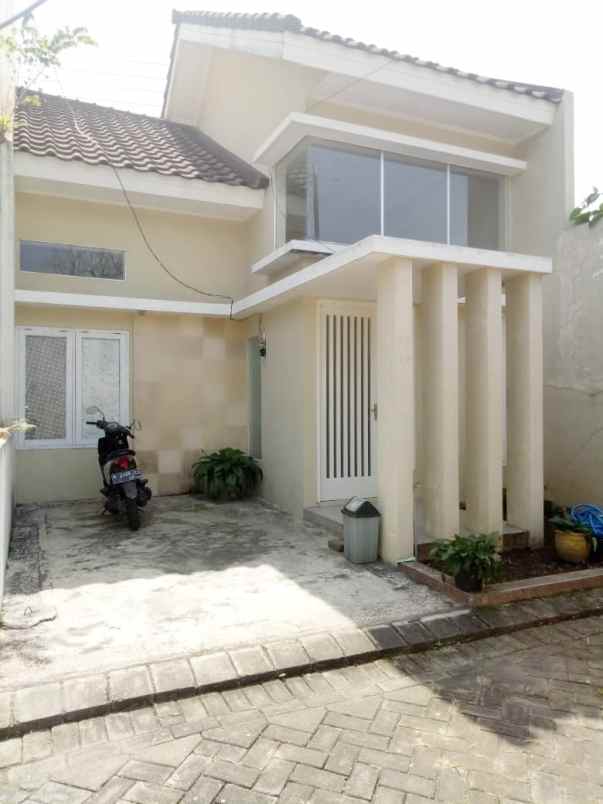 dijual rumah jalan wahidin