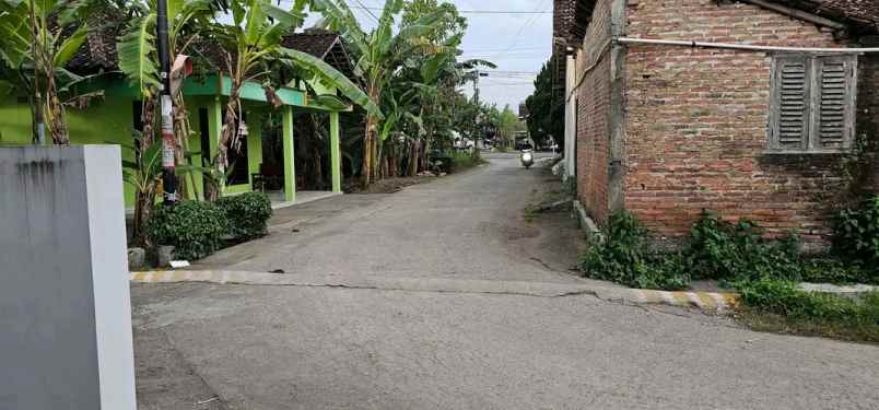 dijual rumah jambidan