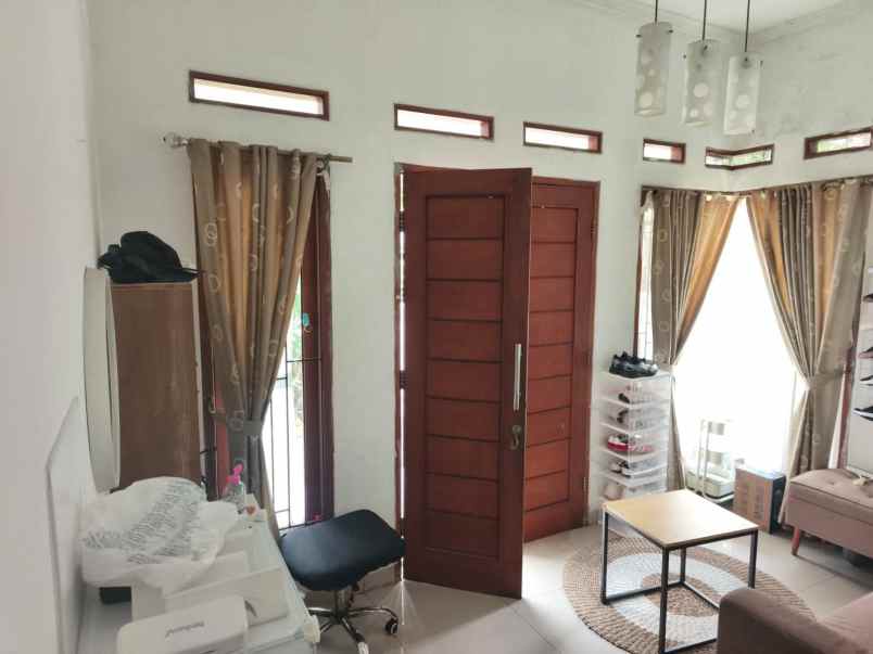 dijual rumah jatijajar estate