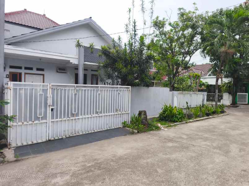 dijual rumah jatijajar estate