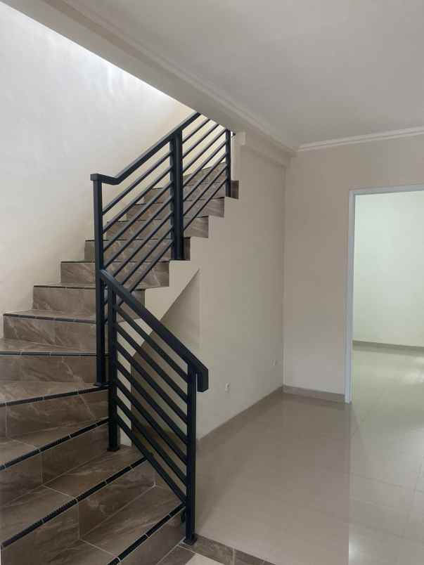 dijual rumah jatimekar