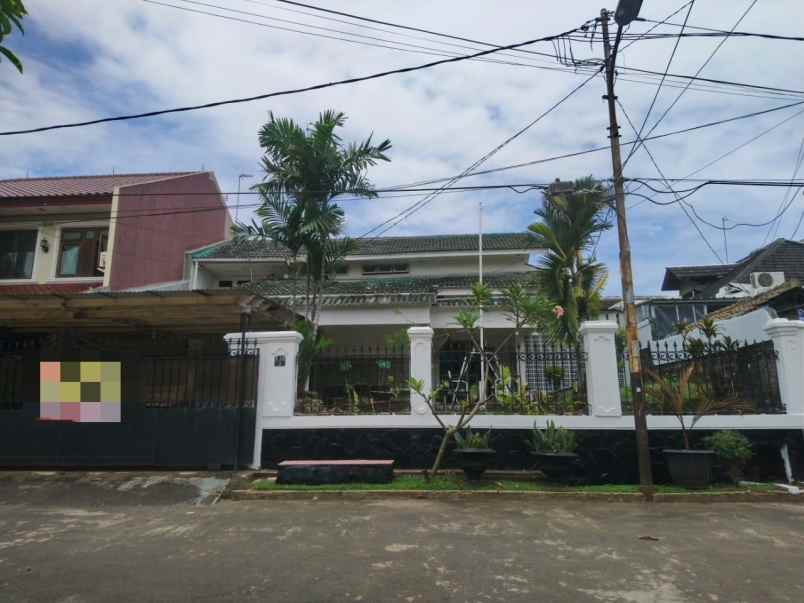 dijual rumah jatiwaringin