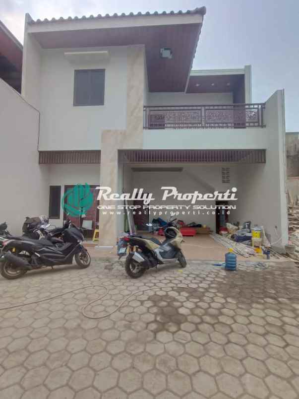 dijual rumah jatiwaringin