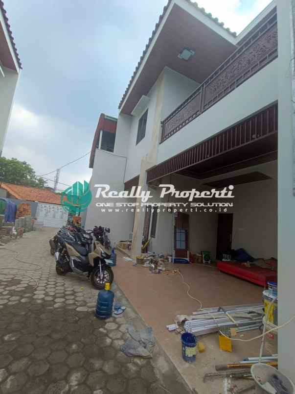 dijual rumah jatiwaringin