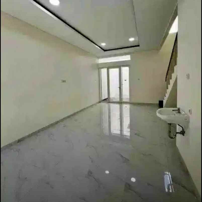 dijual rumah jemursari selatan