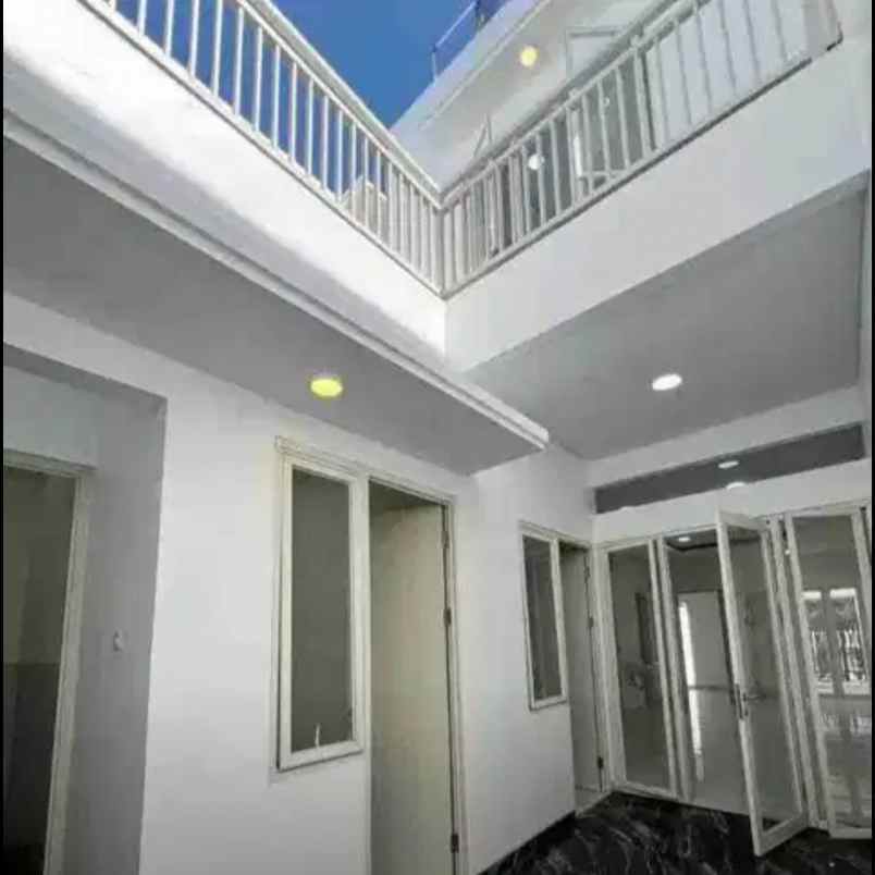 dijual rumah jemursari selatan