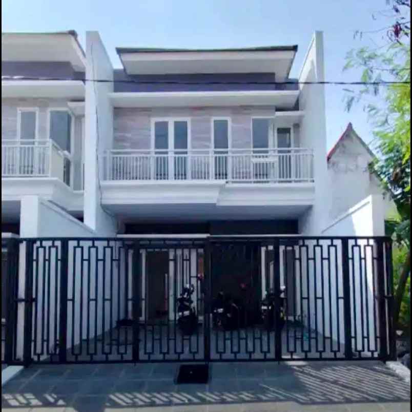 dijual rumah jemursari selatan