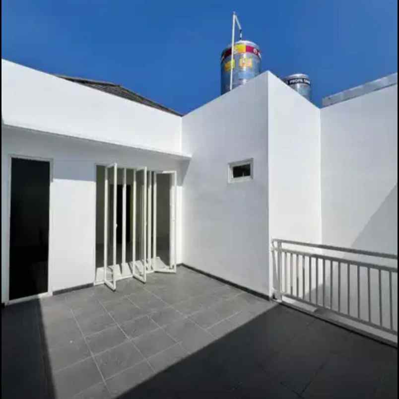 dijual rumah jemursari selatan