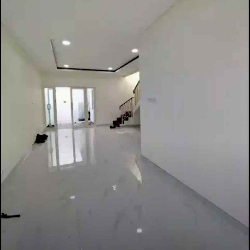 dijual rumah jemursari selatan