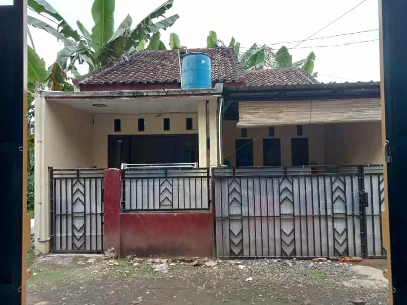 dijual rumah jl ampeldento