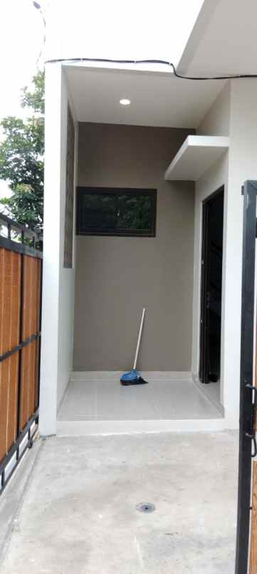 dijual rumah jl asysyafiiyah cilangkap