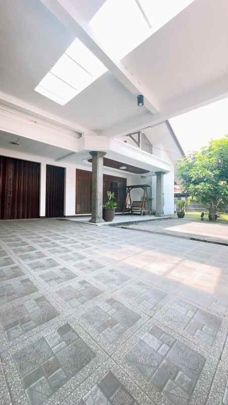 dijual rumah jl batu indah