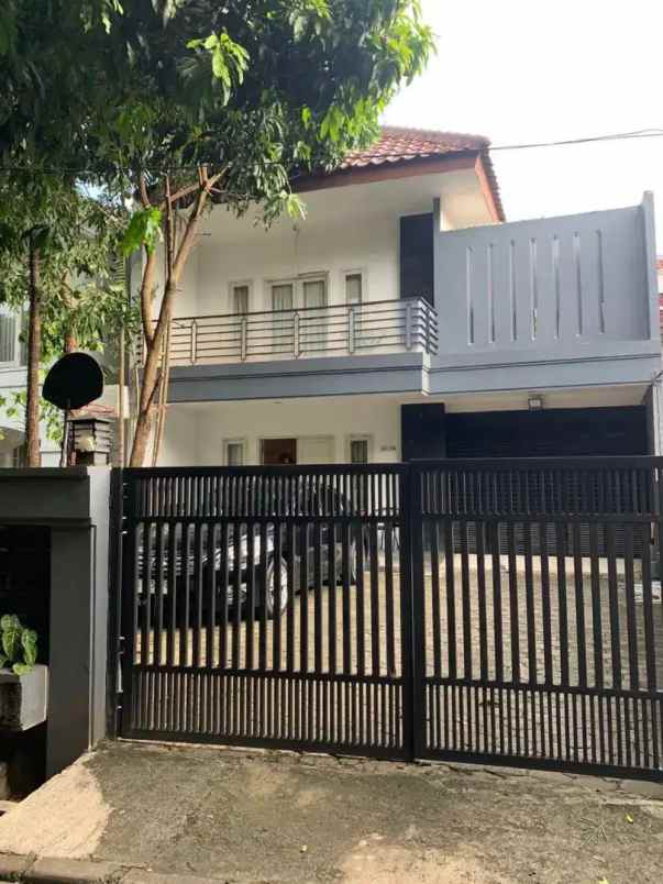 dijual rumah jl bona indah lebak bulus