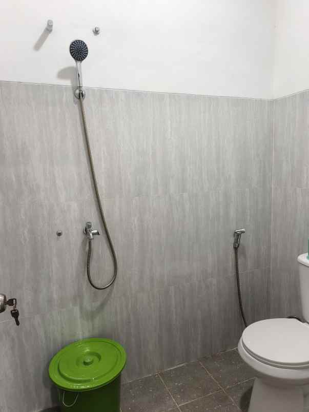 dijual rumah jl candi kalasan timur