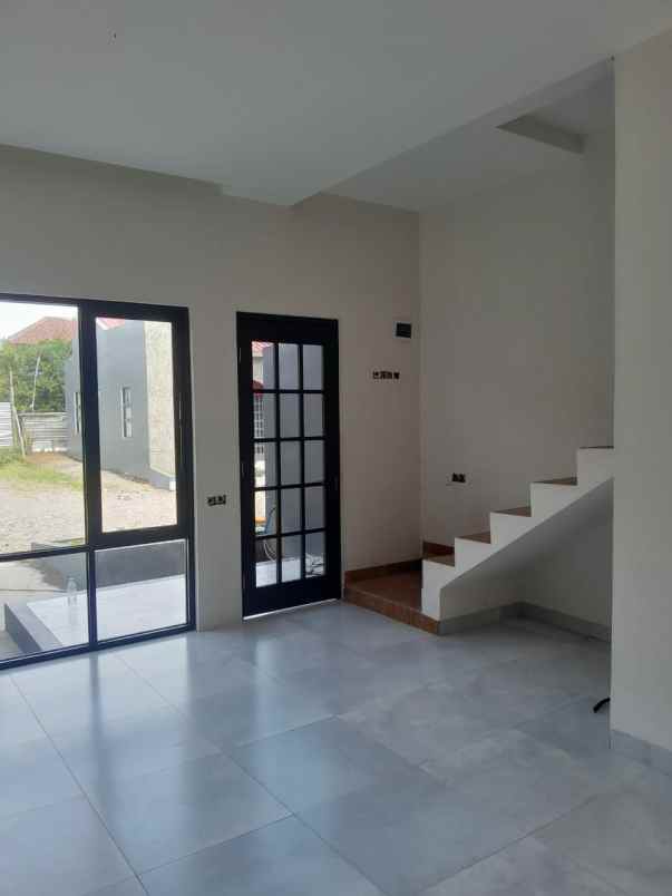 dijual rumah jl ciganitri buahbatu bandung