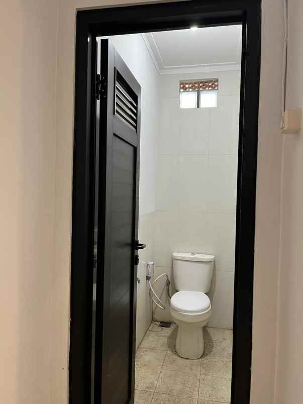 dijual rumah jl cikajang raya antapani