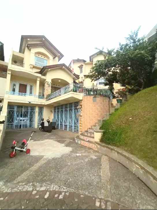 dijual rumah jl dago