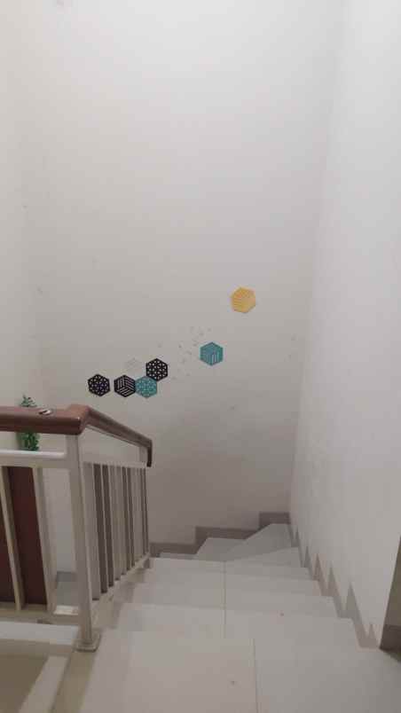 dijual rumah jl dipati unus the royal