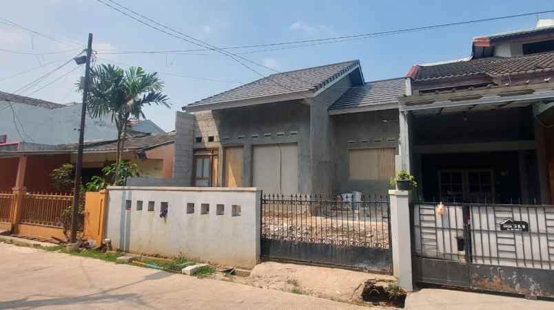 dijual rumah jl gamprit 2 jatiwaringin