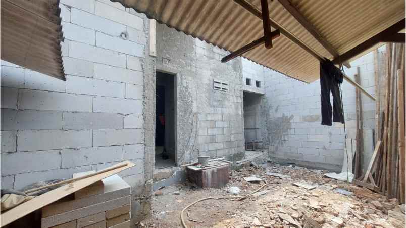 dijual rumah jl gamprit 2 jatiwaringin