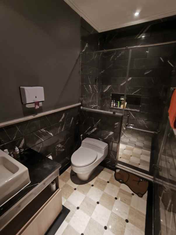 dijual rumah jl ganesha indah