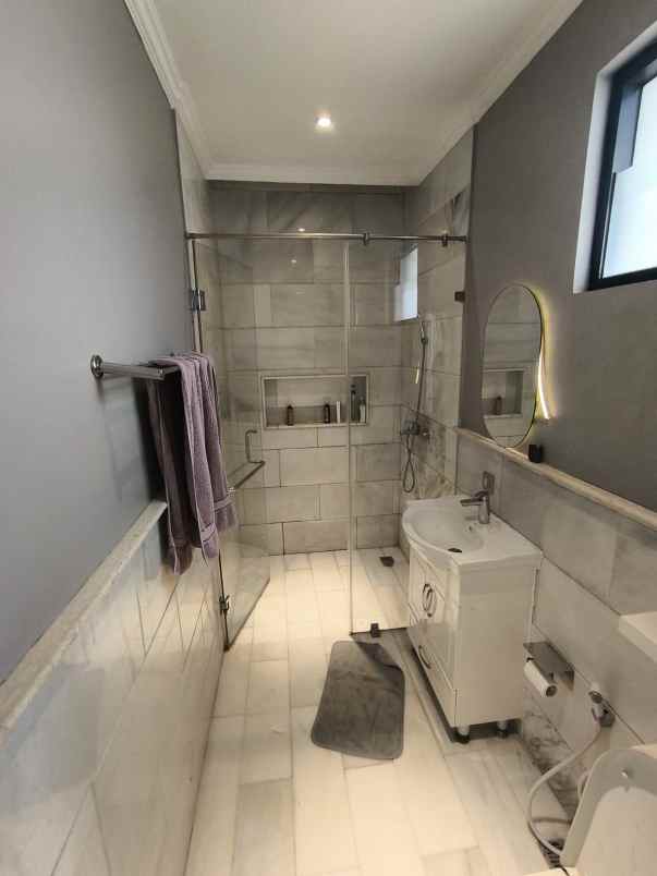 dijual rumah jl ganesha indah