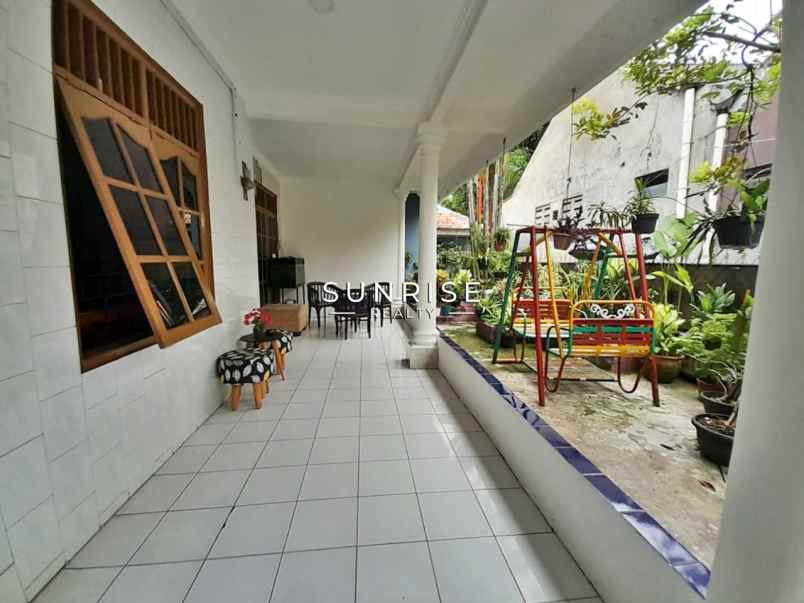 dijual rumah jl h baping ciracas