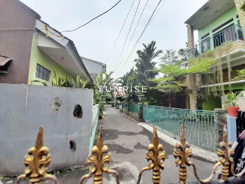 dijual rumah jl h baping ciracas