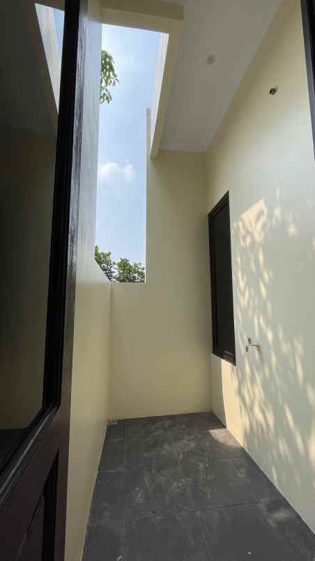 dijual rumah jl h basir pondok kacang barat