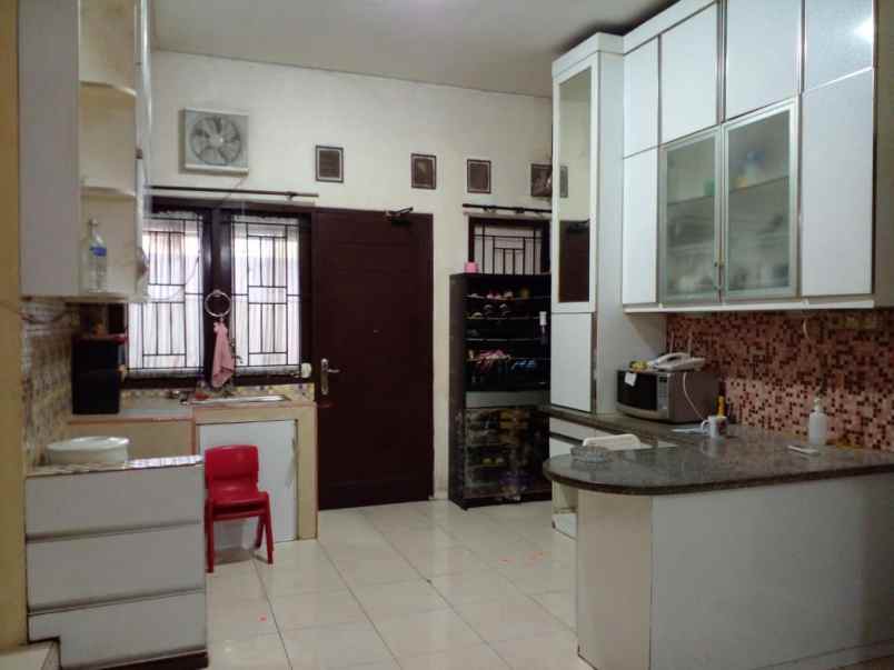 dijual rumah jl haji saabah komplek