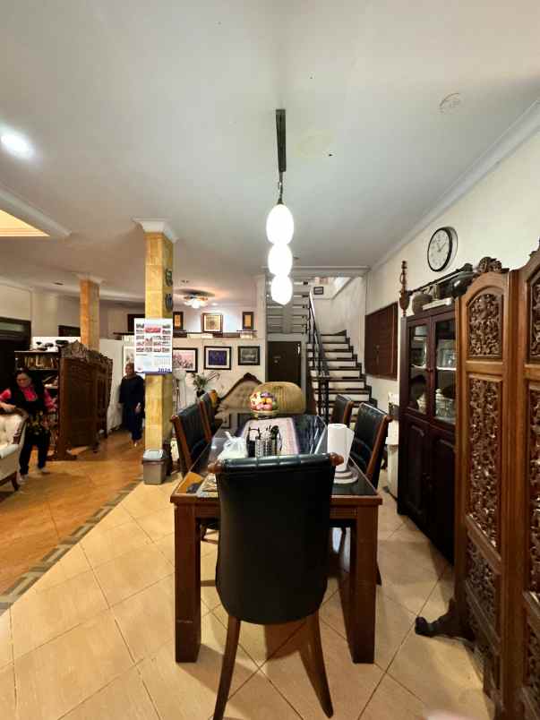 dijual rumah jl hang jebat