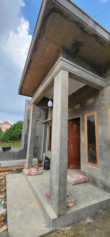 dijual rumah jl hangtua pekanbaru