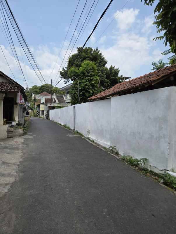 dijual rumah jl jawa sumbersari