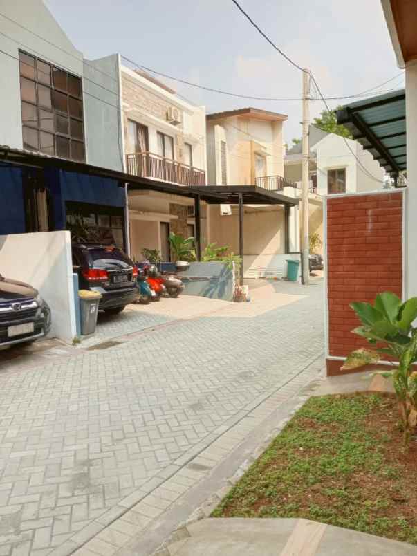dijual rumah jl kahfi1 jagakarsa jaksel