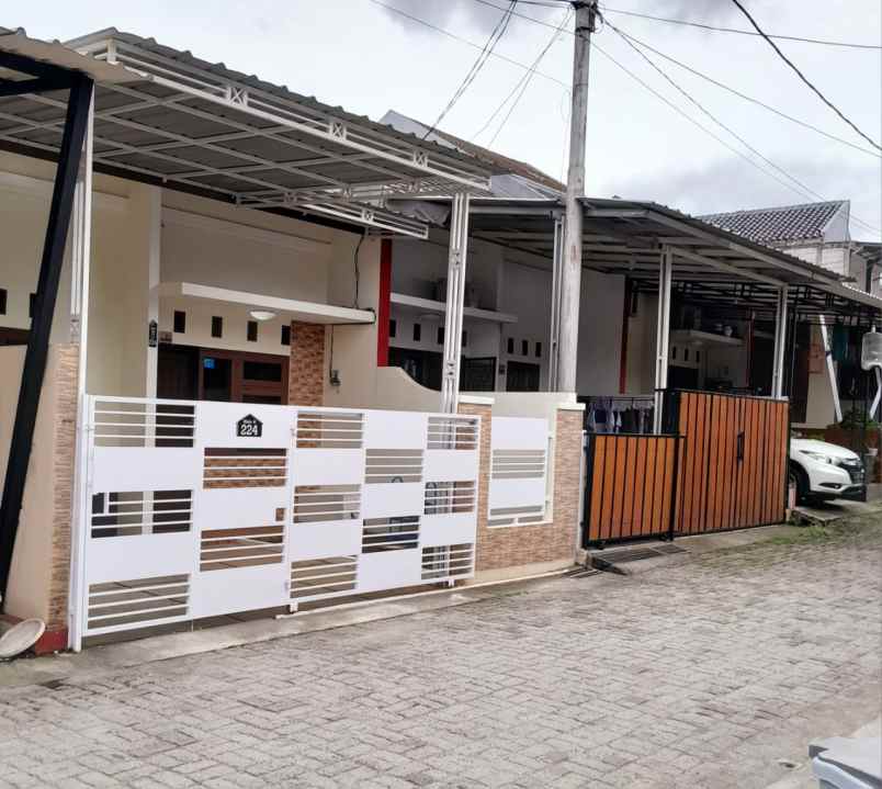 dijual rumah jl kavling p j 5 parung