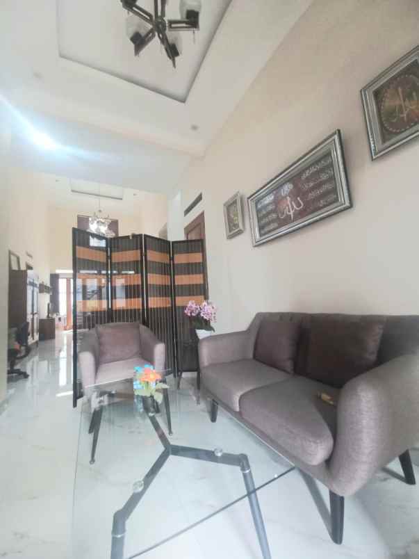 dijual rumah jl komplek abadi duren