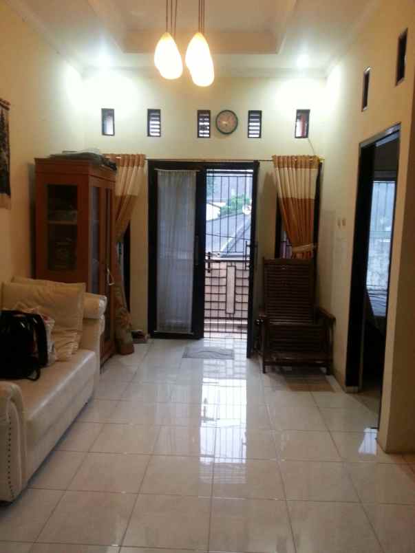 dijual rumah jl lenteng agung