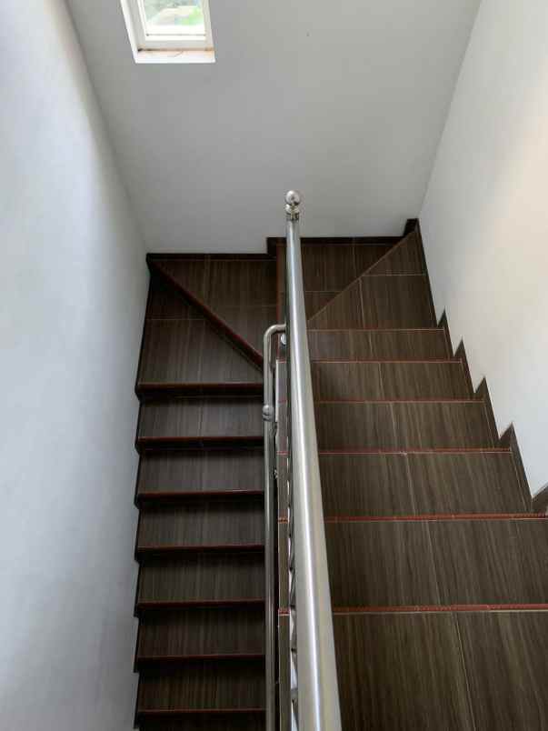 dijual rumah jl letkol subadri sayidan