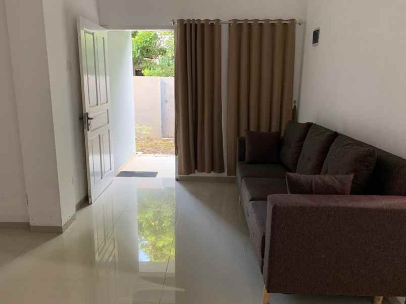 dijual rumah jl letkol subadri sayidan