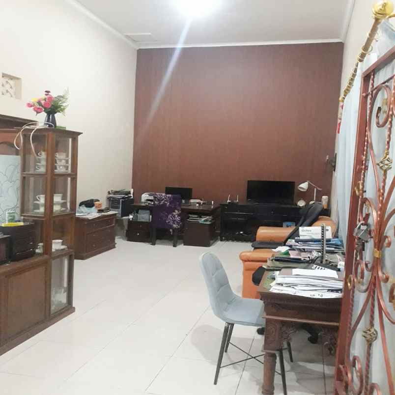 dijual rumah jl mahesa jenar iii no 1