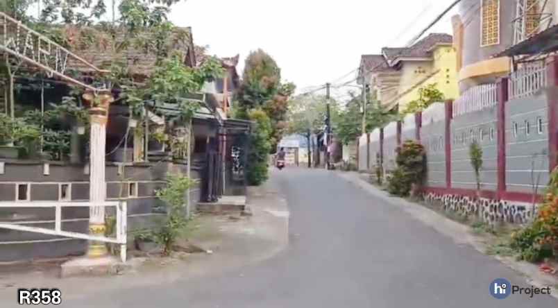 dijual rumah jl mawar btn sweta indah