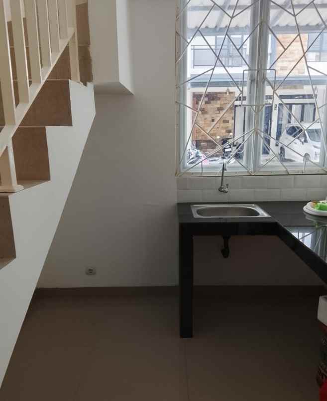 dijual rumah jl merdeka sukmajaya