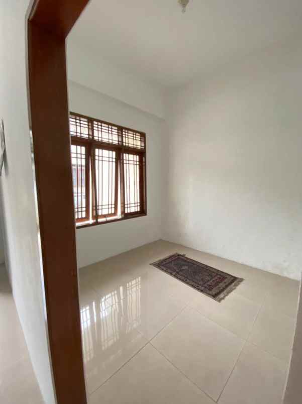 dijual rumah jl merkuri venus tata